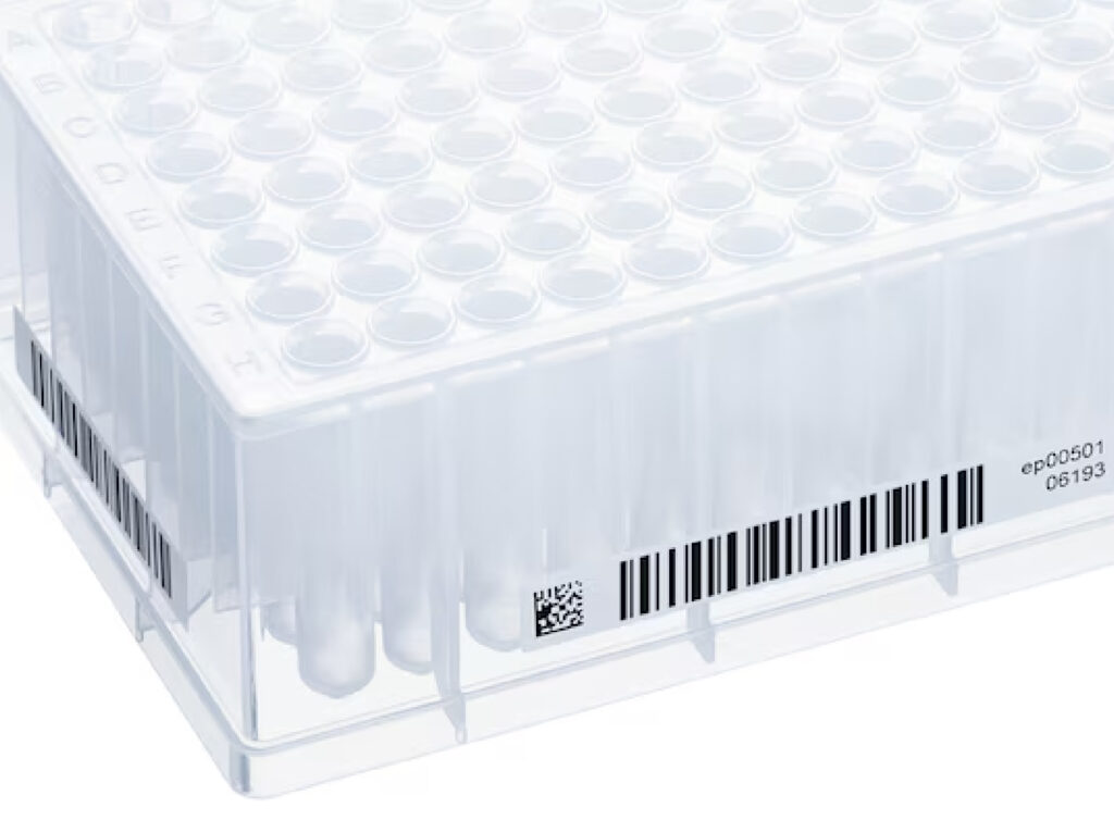 Eppendorf_Sample-Storage_SafeCode-tubes-angled-view-lid_product-04