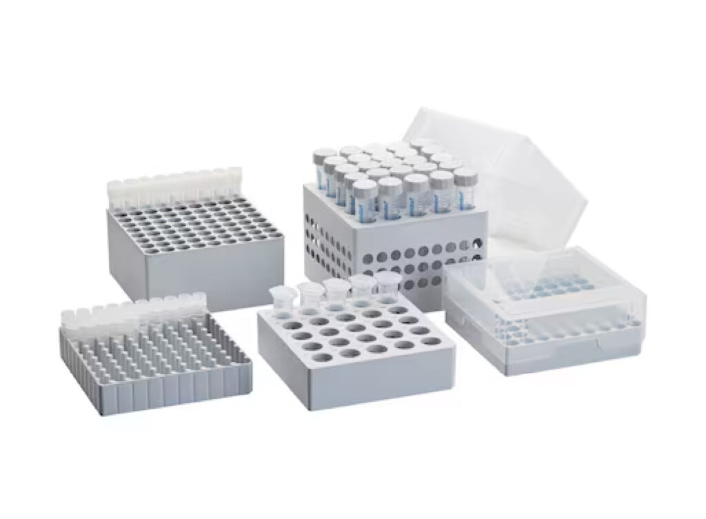 Eppendorf_Sample-Storage_SafeCode-tubes-angled-view-lid_product-05
